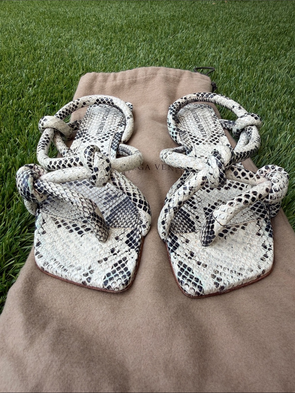 Bottega Veneta Jimbo Knot Detailed Printed Sandals size 37
